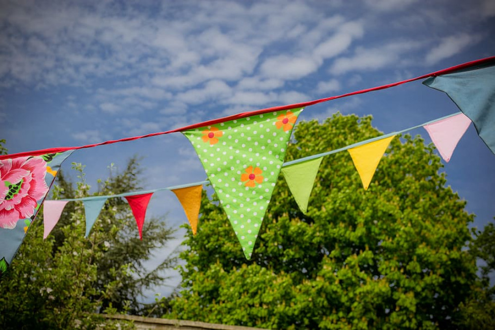 Enjoy the atmosphere of a festival locally, with this event at Abney Park, Cheadle (Image - pxfuel)