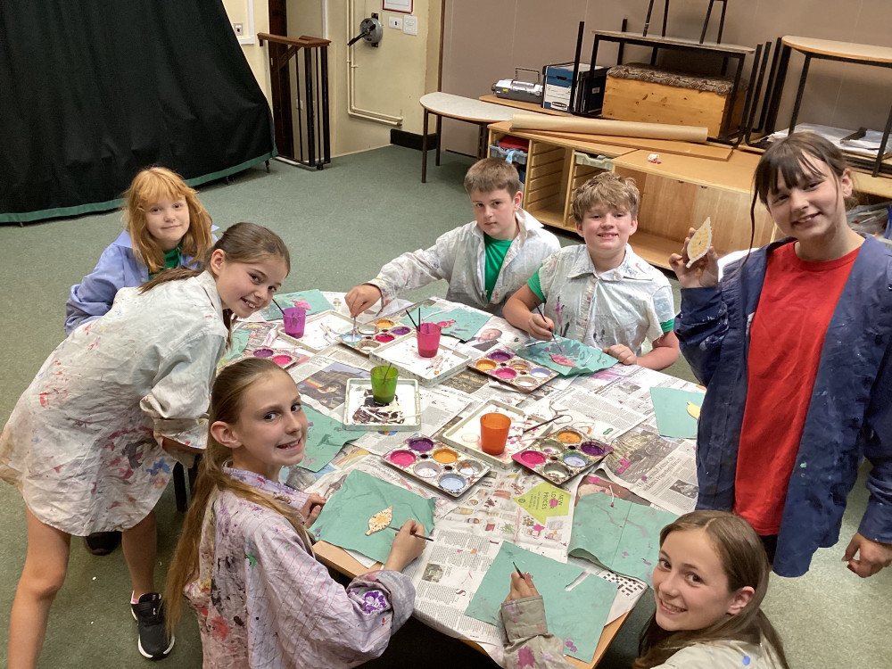 Children from Bridport Primary School create their leaves for Branden's Trail Children from Bridport Primary School create their leaves for Branden's Trail