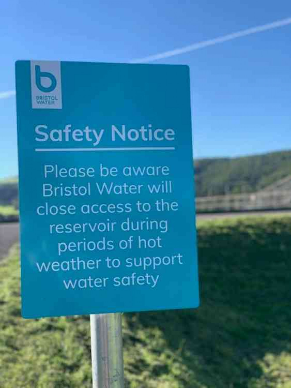 A safety notice at the reservoir