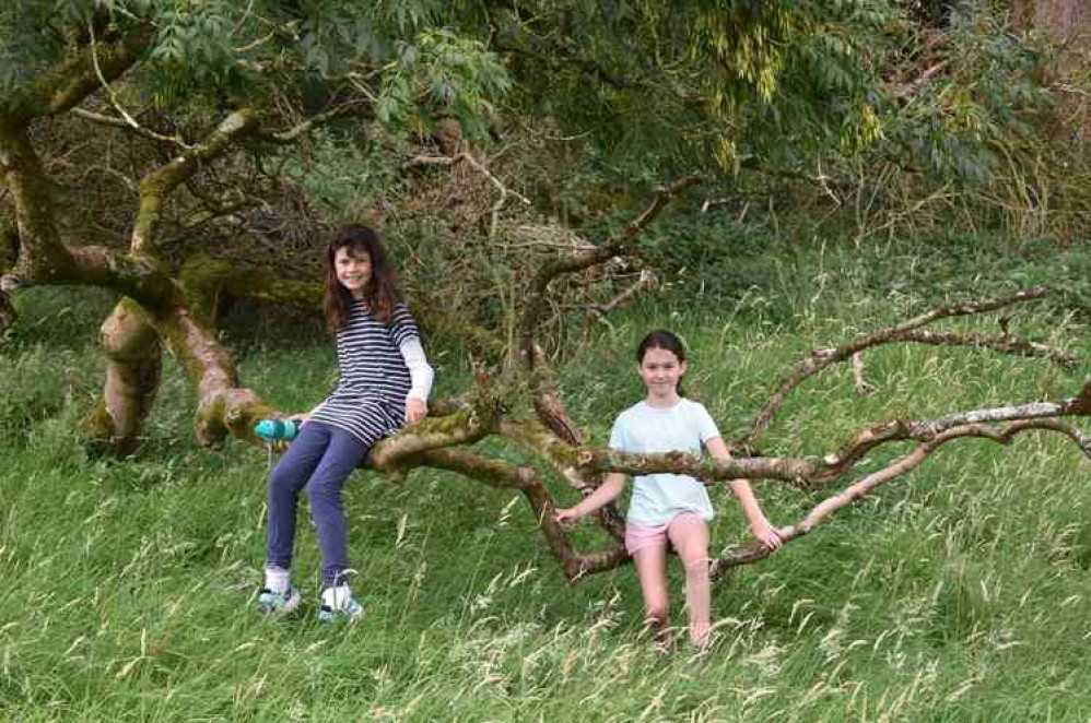 Louisa and Bea ready for their challenge