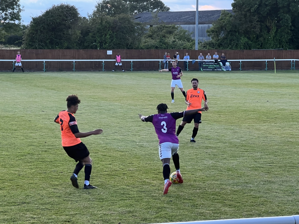 Biggleswade Town 2-0 Hitchin Town. CREDIT: @laythy29