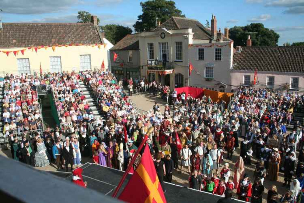 The finale of the previous Axbridge Pageant The finale of the previous Axbridge Pageant