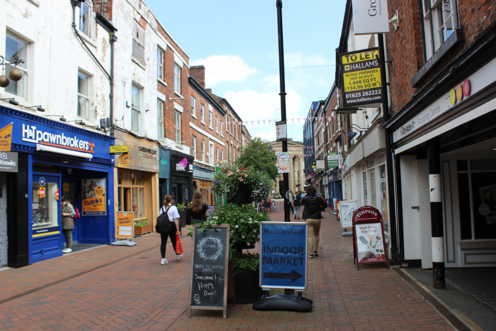 Chestergate in Macclesfield last week. (Image - Macclesfield Nub News) 