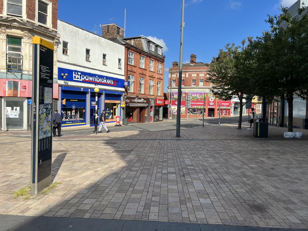 Police were called to a property in Hanley, Stoke-on-Trent, at around 2.15am today (Nub News).