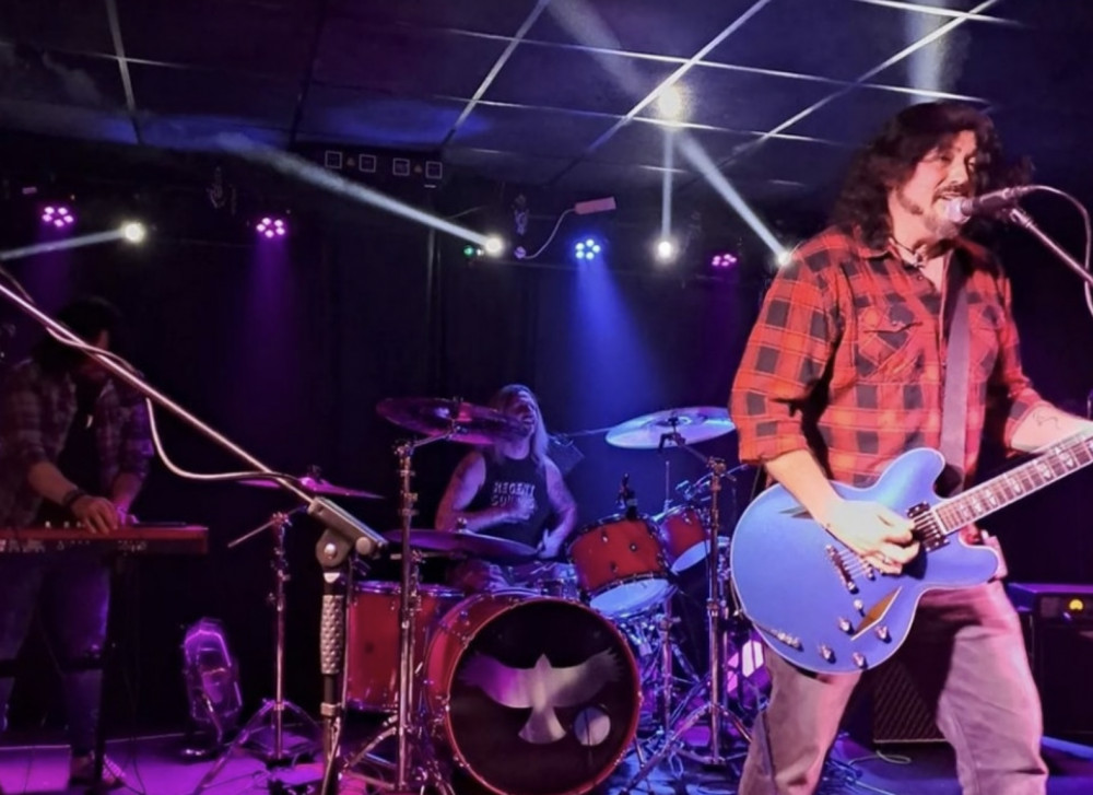 What's On in Hitchin this weekend: Foo Fighters tribute band at Club 85, watch the Women's World Cup at Molly Malones, Summer Children's Craft Activities at the brilliant British Schools Museum on Queen Street and much more  