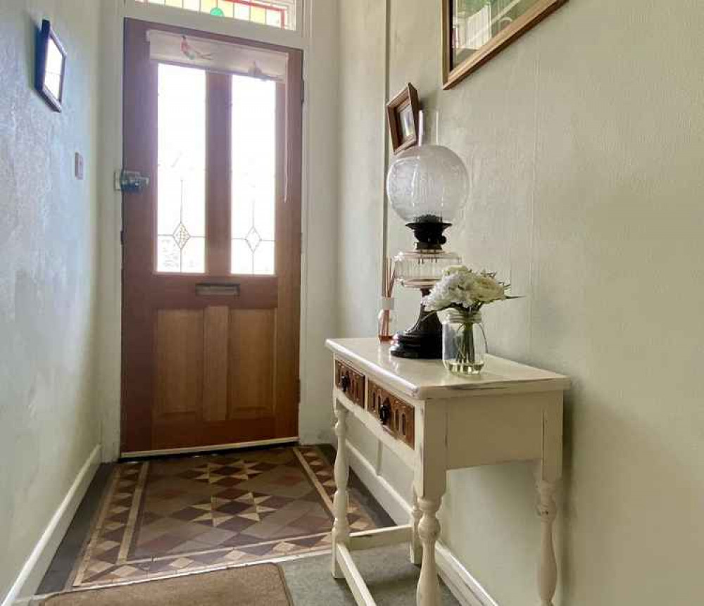 Terraced cottage in Old Coach Road, Cross