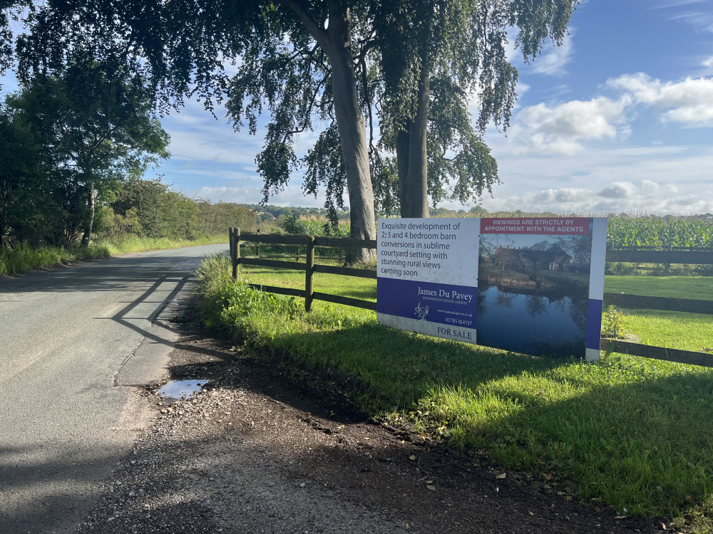 Walkers will still be able to pass through land off Caverswall Lane in Meir but the current path will be blocked by construction work (Nub News).