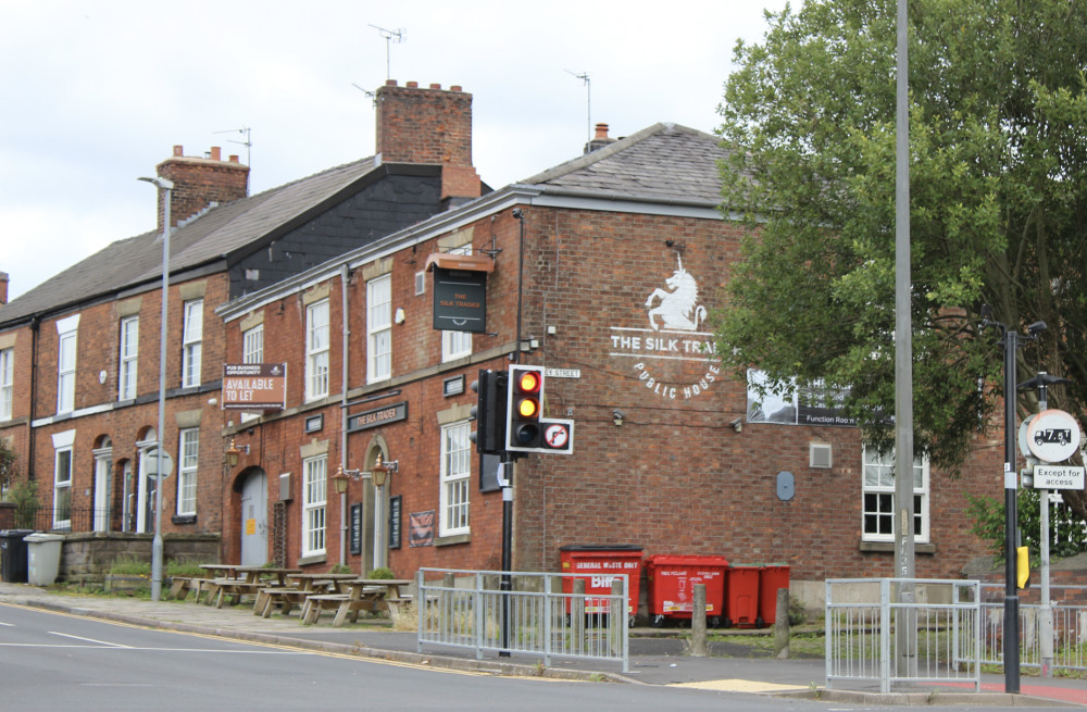 The pub pictured earlier today. (Image - Macclesfield Nub News) 