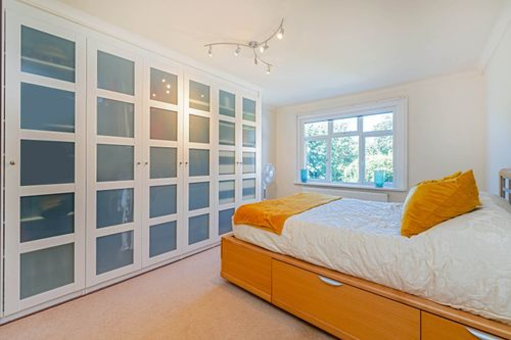 Bedroom (Photo credit: Bartlett and Partners).