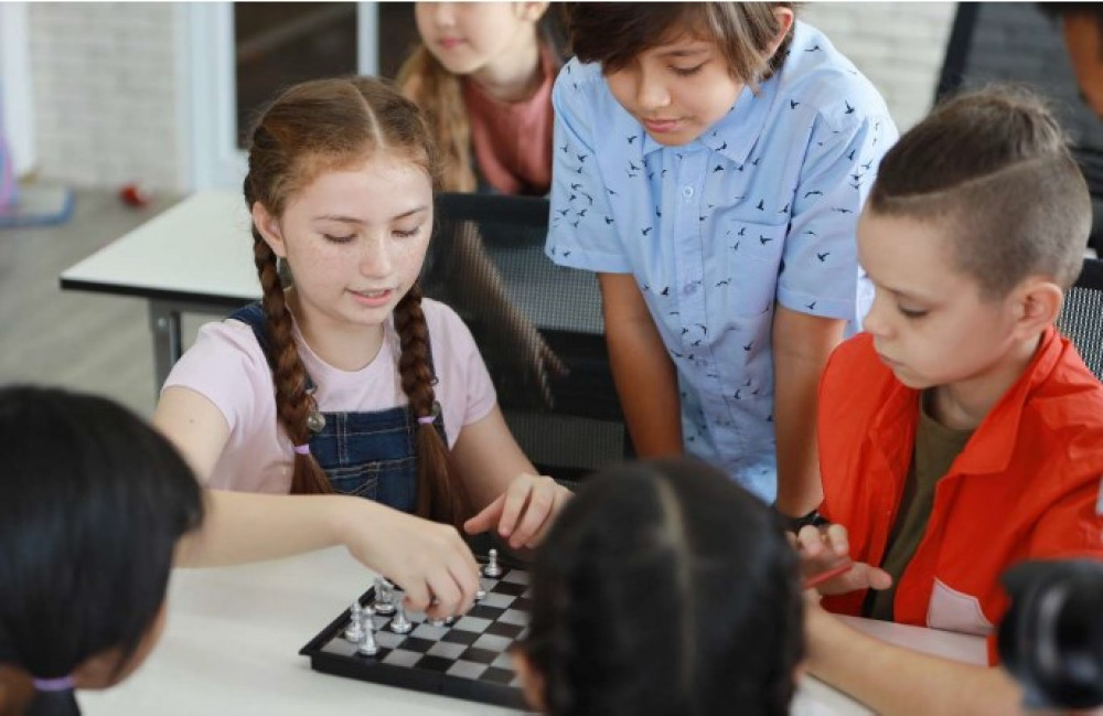 Twickenham Library Chess Club (photo credit: Twickenham Library Chess Club) Twickenham Library Chess Club (photo credit: Twickenham Library Chess Club)