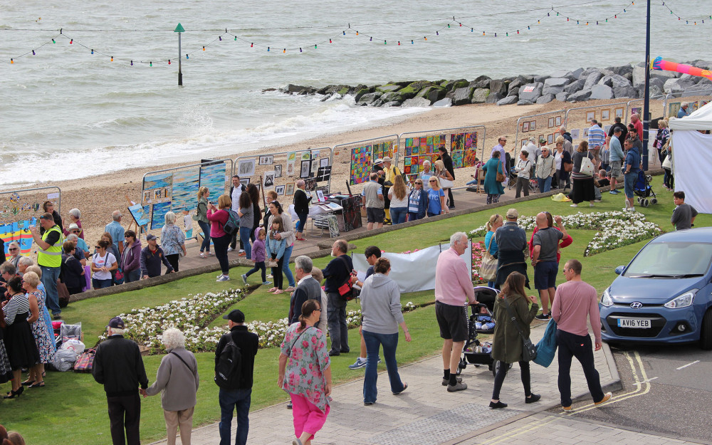 Art on the Prom is back