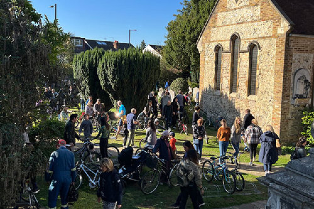 Barnes Charity Bike sale. (Photo Credit: Richmond Council).