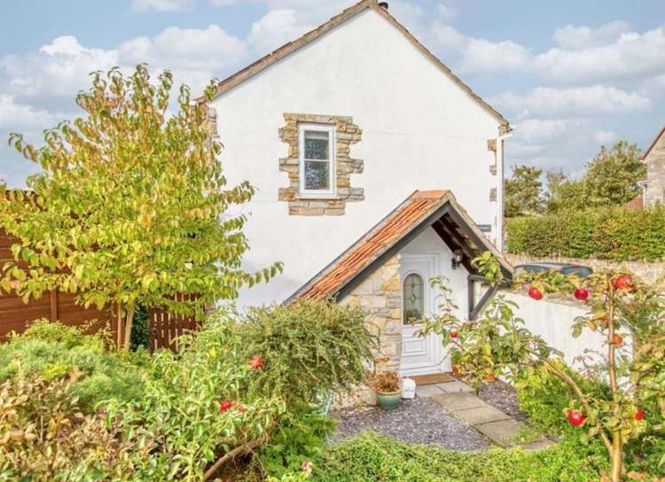 Four-bedroom cottage in Mark