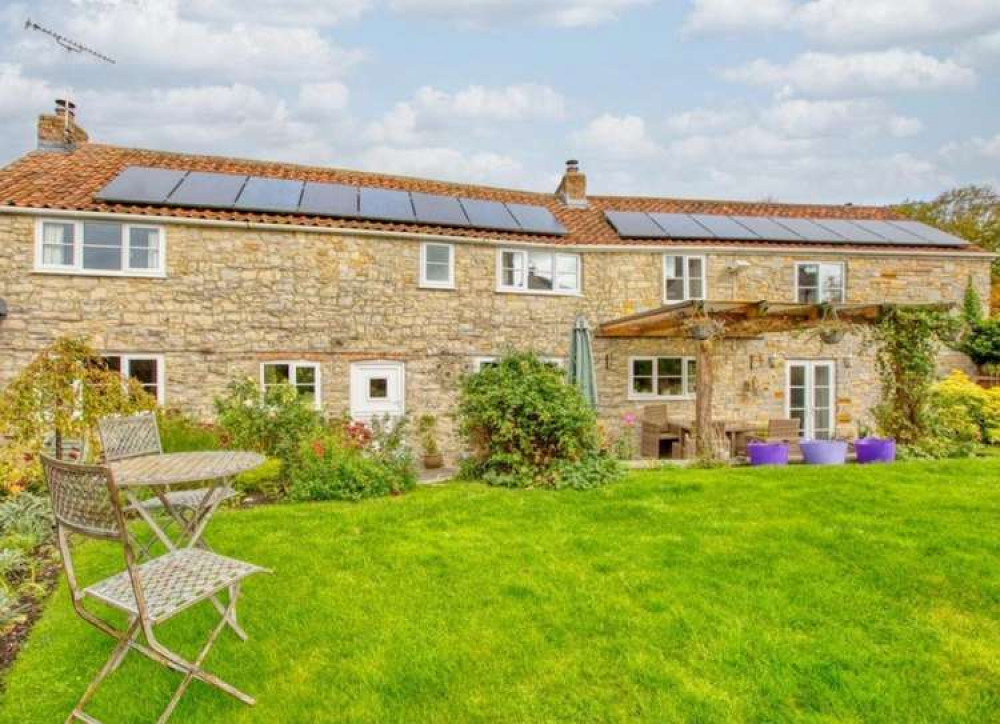 Four-bedroom cottage in Mark