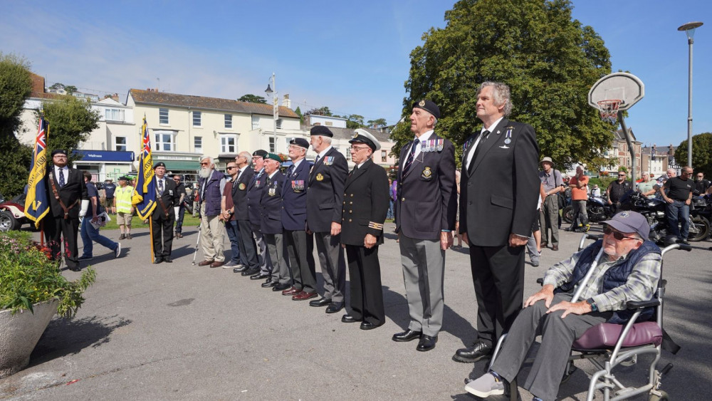 Service on Dawlish Lawn (Bob Simpson)