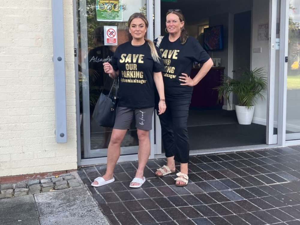 Heidi and Caron with their T-shirts (Photo: Heidi Evans) Heidi and Caron with their T-shirts (Photo: Heidi Evans)
