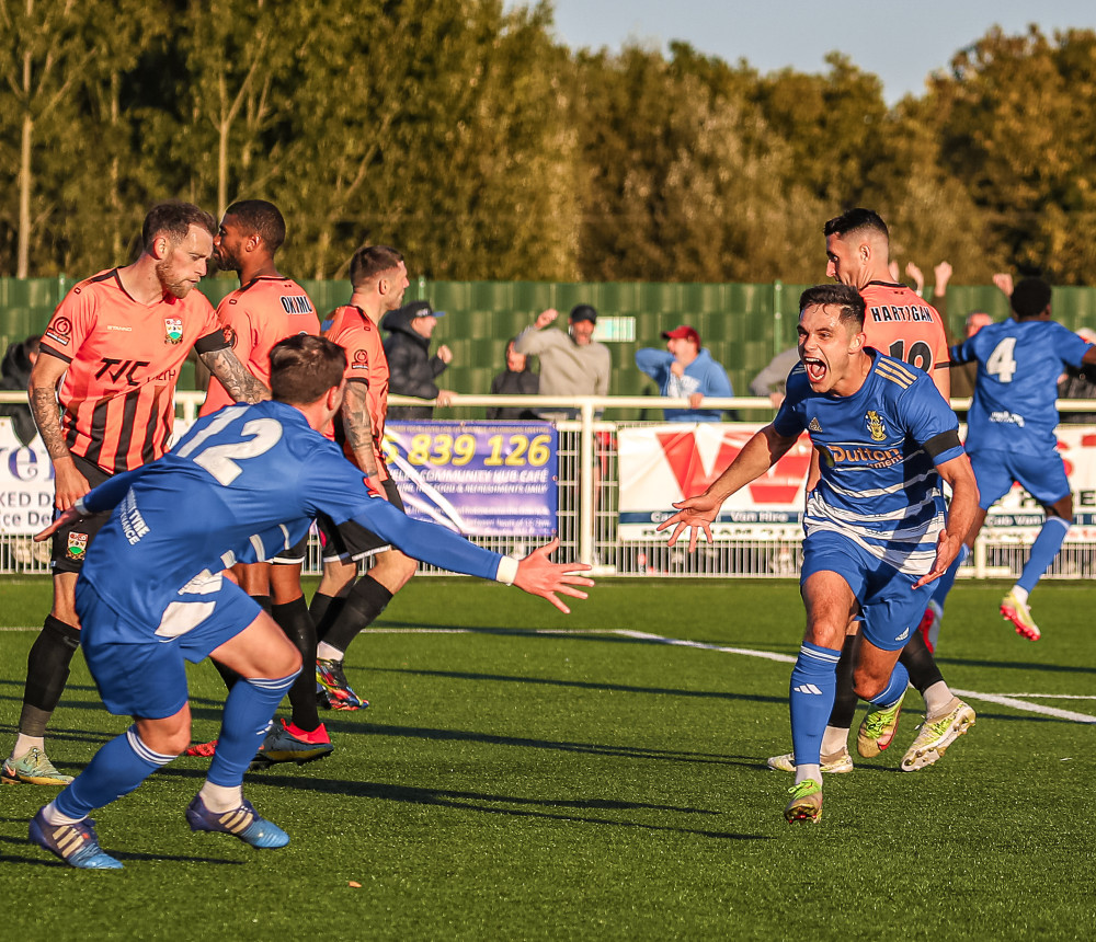 Joy as Jon Benton equalises. Picture by Kevin Lamb (Lambpix). 