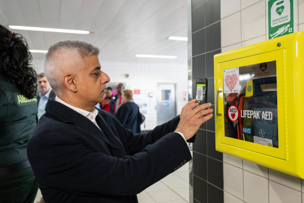 Defibrillators are being rolled out across the TfL network to tackle cardiac arrests (credit: Caroline Teo/Mayor of London).