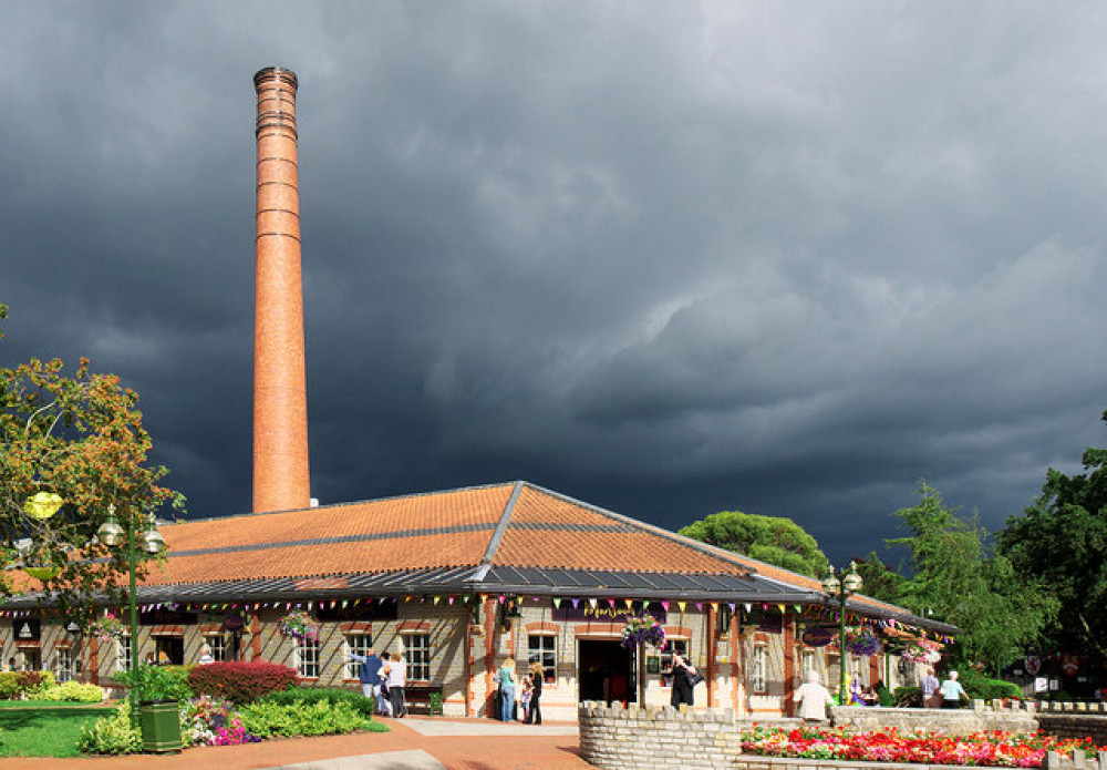 Clarks Village in Street (Credit: Rossographer)