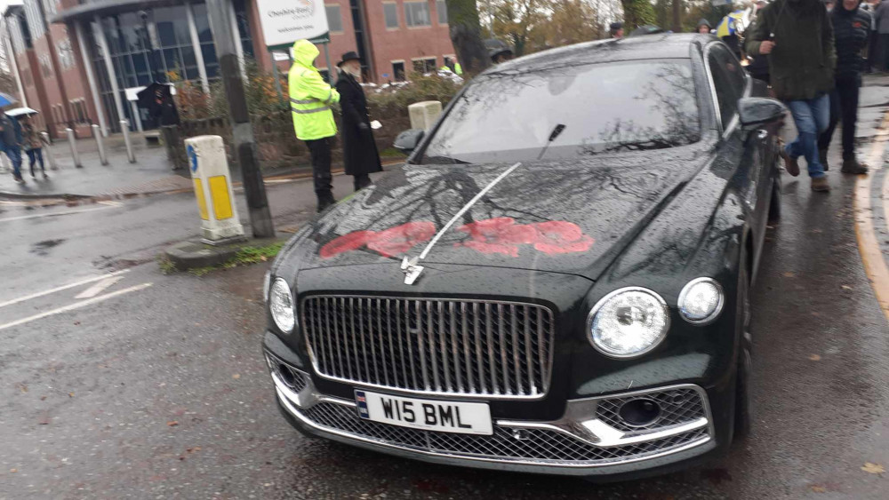 Luxury car maker, Bentley loaned a poppy covered Bentley for the parade. (Photo: Sandbach Nub News)