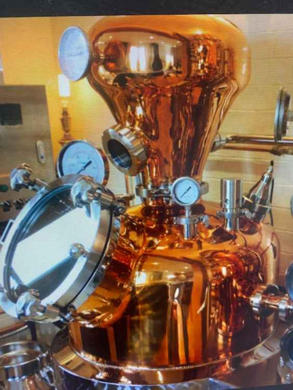 Using copper stills the distillery will aim to produce 75.000 bottles a year