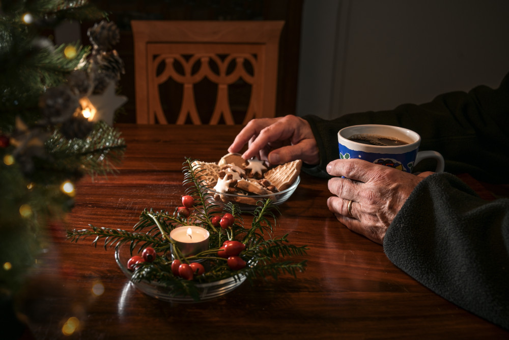 A lonely old carer at Christmas. (Photo: Supplied)