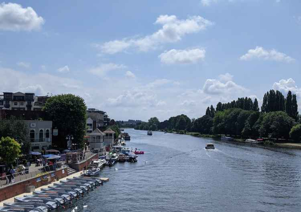 Kingston riverside on a sunny day. The bridge is a great place to watch the Thames go by (Credit: Nub News)