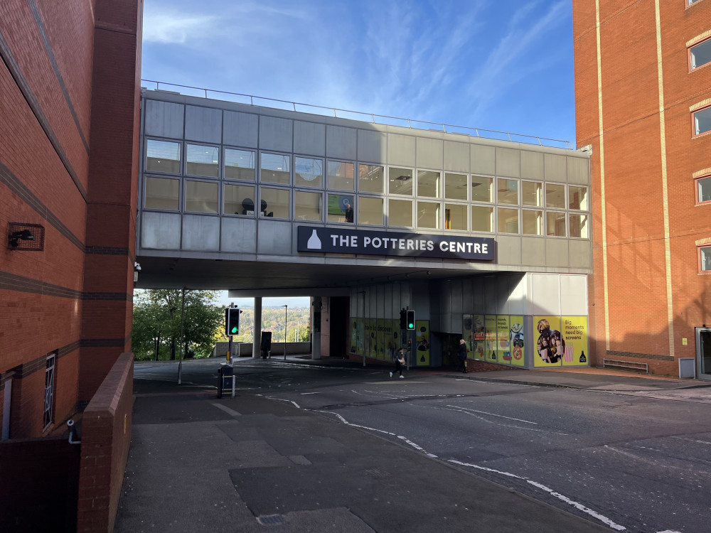 Just before 6am, police were called to Hanley following reports of a man approaching members of the public outside The Potteries Centre (Nub News).