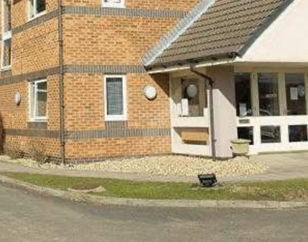 Witness appeal after distraction theft in Stevenage car park. PICTURE: Magpie Crescent. CREDIT: Nub News 