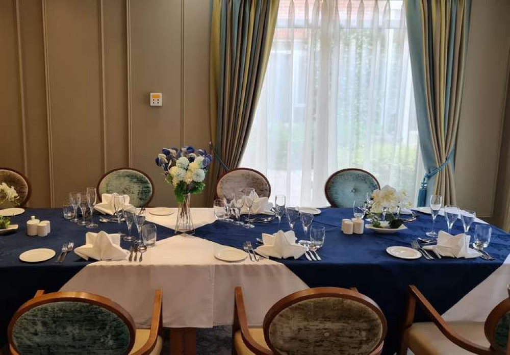 The home's elegant dining room (Image: Coombe Hill Manor)