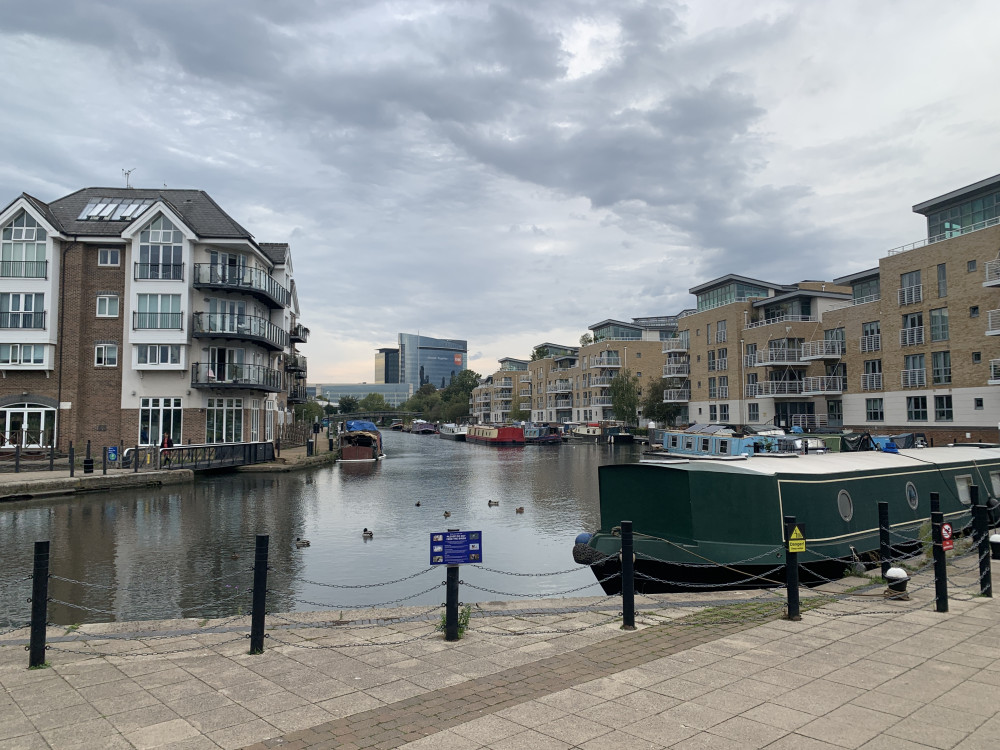 Brentford is in need of Trainee bus drivers and recruitment consultants (credit: Cesar Medina).