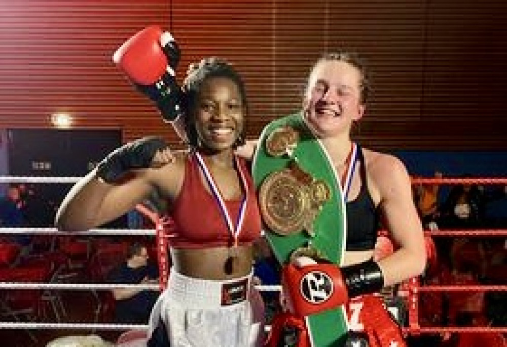 Zoe Newton (right) and Dee Francois. Photo: Supplied Zoe Newton (right) and Dee Francois. Photo: Supplied