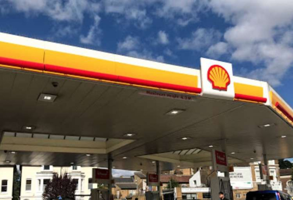 The Shell garage on Kingston's London Road A308 - queues to use this are causing major jams (Image: Google Maps) The Shell garage on Kingston's London Road A308 - queues to use this are causing major jams (Image: Google Maps)