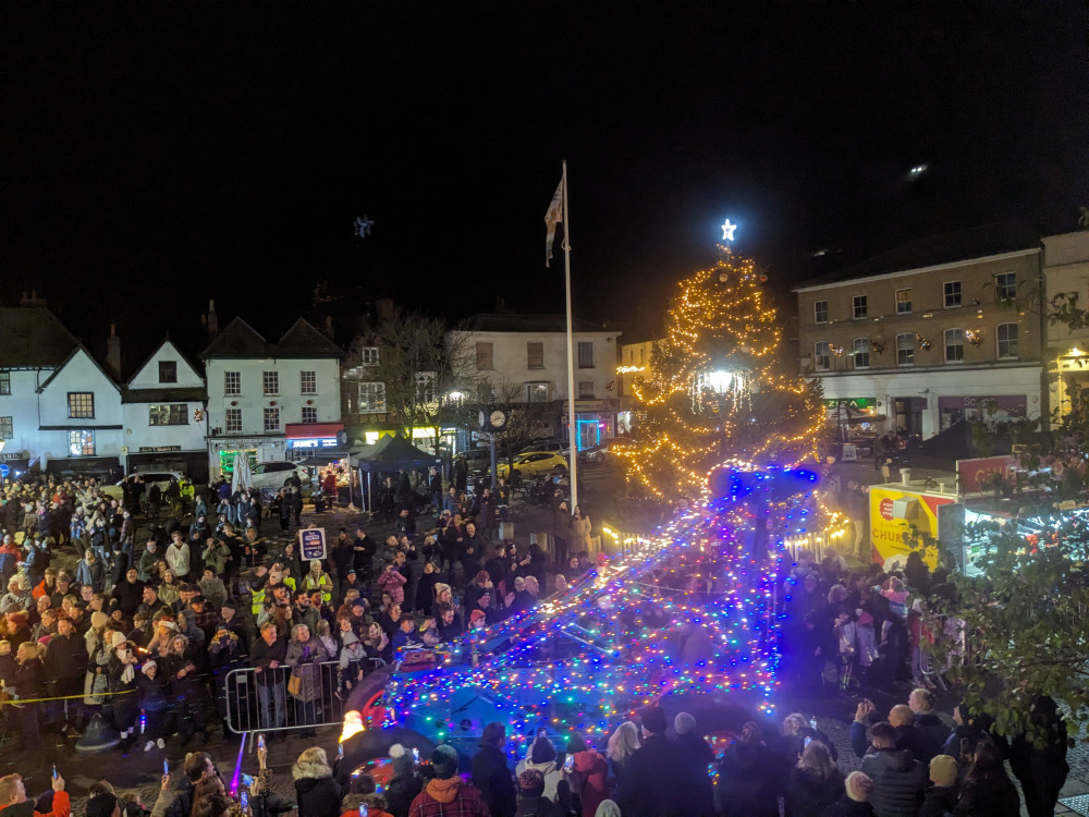 Farmers on Christmas Lights Tour is a huge hit in Hitchin. CREDIT: Fabio Vincenti