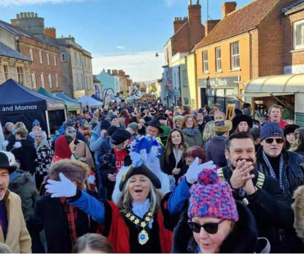 Indra Donfrancesco, Mayor of Glastonbury at the Frost Fayre Indra Donfrancesco, Mayor of Glastonbury at the Frost Fayre