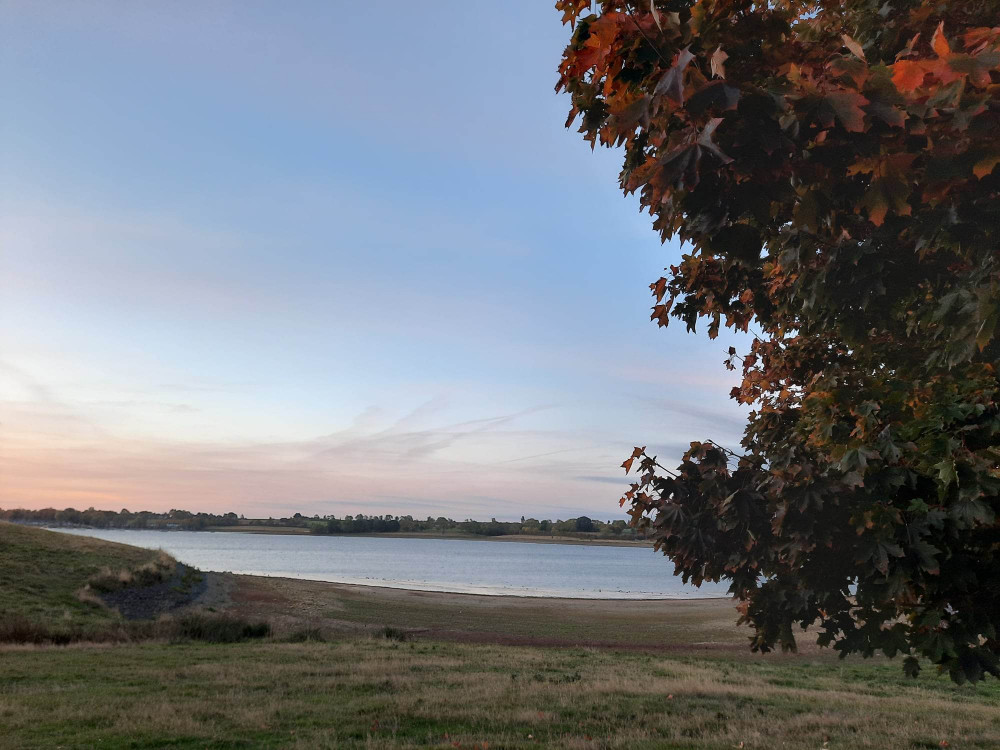 Rutland has many beauty spots popular with walkers, including Rutland Water. Image credit: Nub News. 
