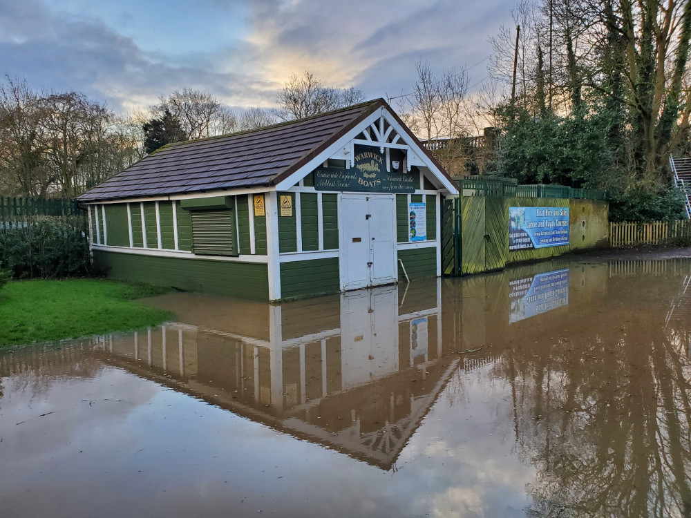 Flood warnings are in place along the length of the River Avon (image via Geoff Ousbey)