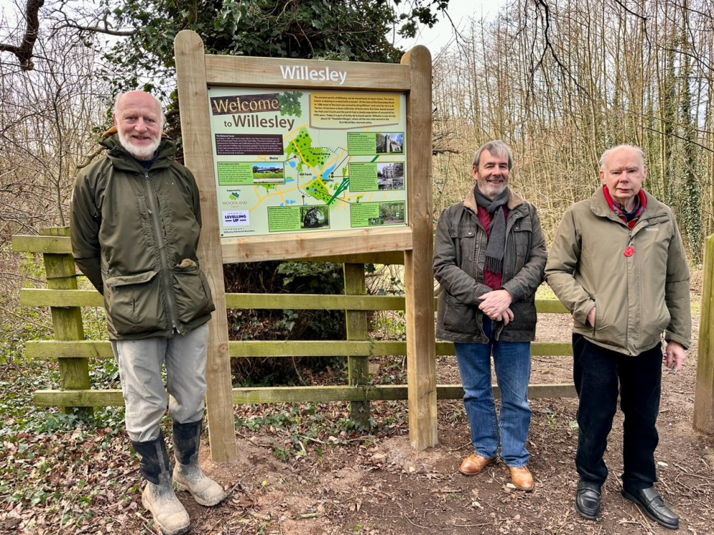 Ian Retson with Cllr David Bigby and Frank Bedford of WEPA at the unveiling of the new noticeboard. Photo: Supplied