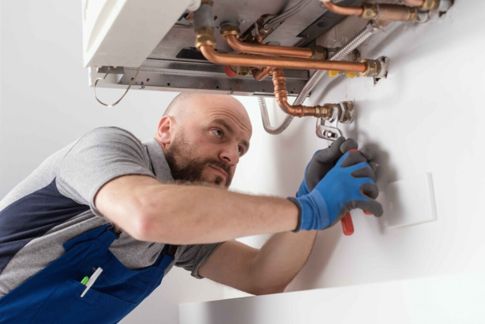 There's an opening for Commercial Heating Engineers in Glastonbury. There's an opening for Commercial Heating Engineers in Glastonbury.
