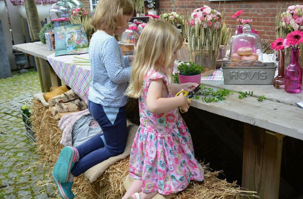 Family friendly floral workshop - Love is in Nature