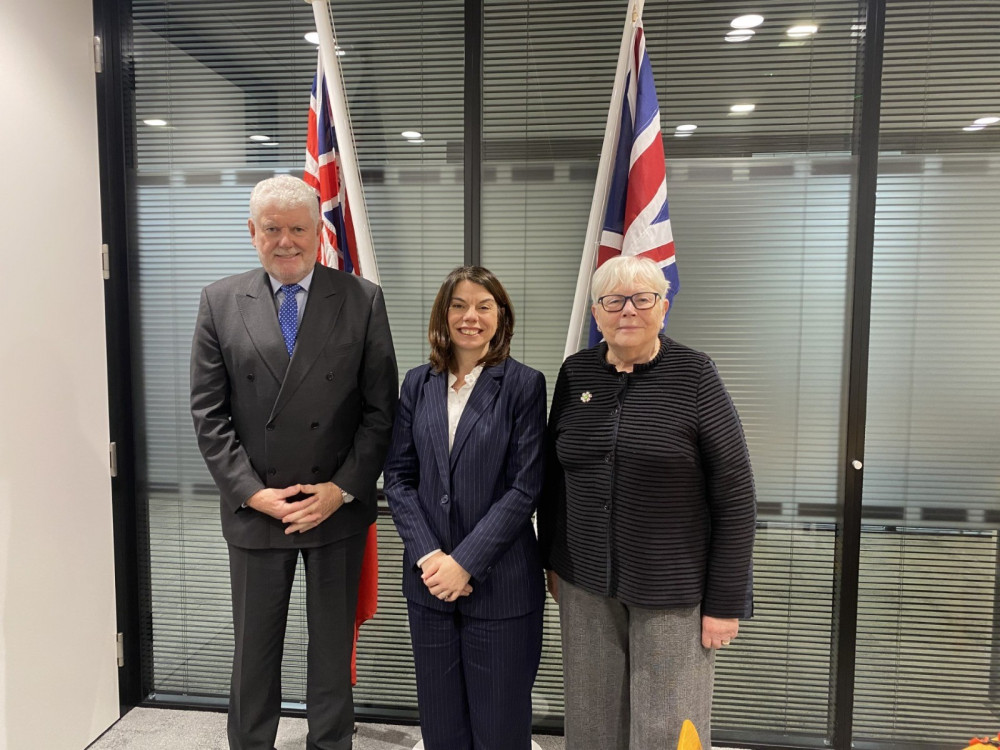 Sarah Olney and Lord Davies at the Department for Transport. (Photo Credit: Sarah Olney).