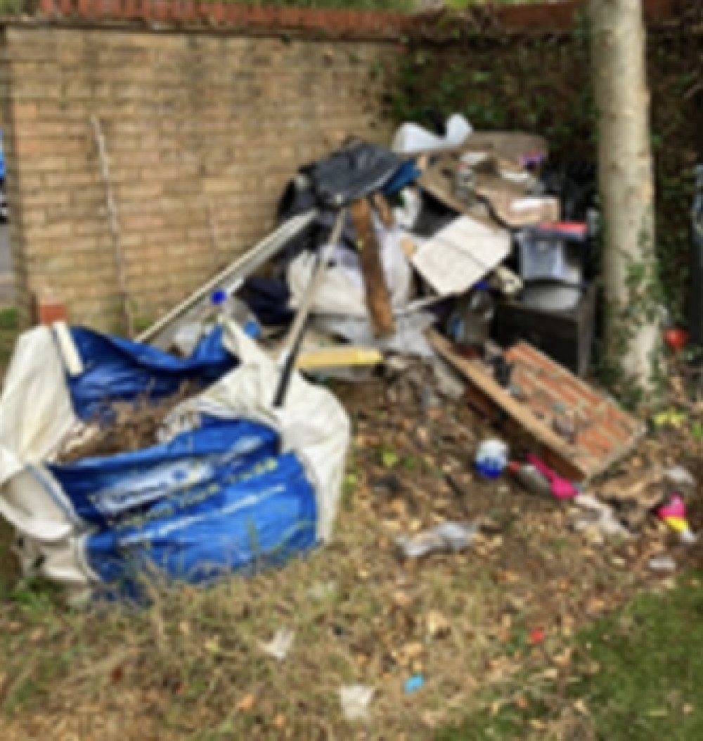 Central Beds Council issue £1,000 fixed penalty notice after garage fly-tipping. CREDIT: Central Beds Council 