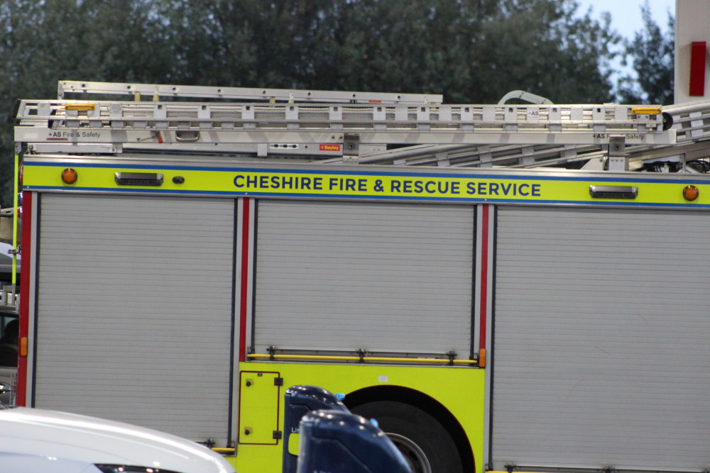 A fire engine from Sandbach went to the crash on the M6 last night. (Photo: Nub News) 