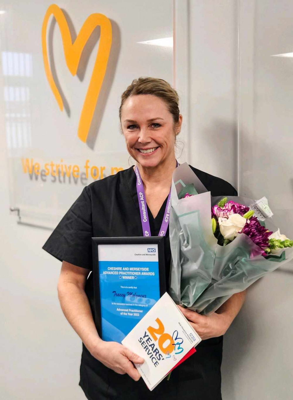 Leighton Hospital's Tracey Molyneux with her award for 'Advanced Clinical Practitioner of the Year' for Cheshire and Merseyside (Mid Cheshire Hospitals Trust).