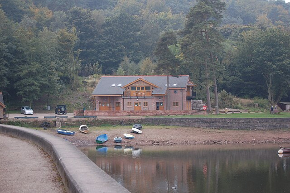 Emergency services are currently at Rudyard Lake, Staffordshire (Wiki Commons).