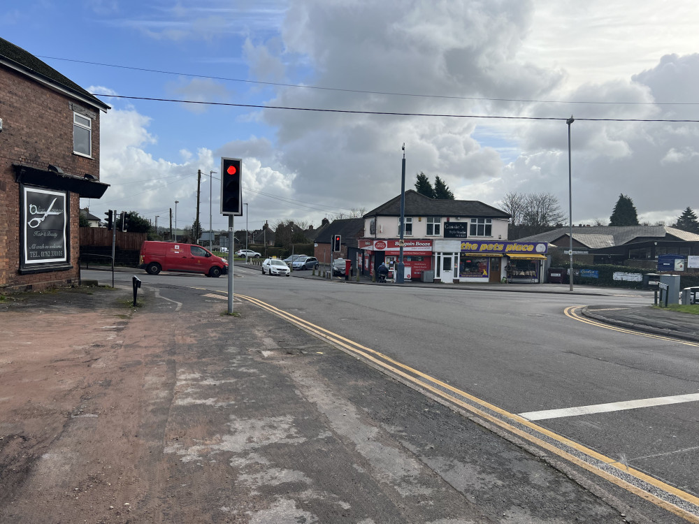 The petition calls for a new pedestrianised crossing where Parkhall Road and Caverswall Road meet Weston Road (Nub News). 