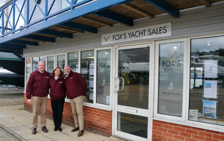 Tim and Sarah Long with James Lancaster at Foxes Yacht Sales (Picture: Nub News)