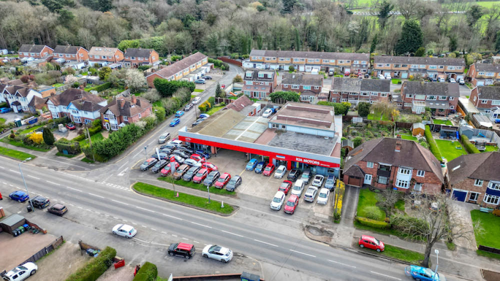 The former Kia showroom on Stratford Road might be repurposed (image via Bromwich Hardy)