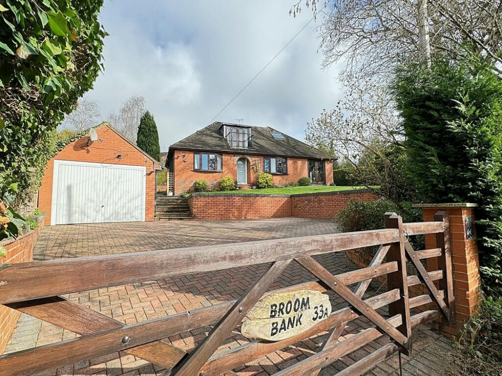 This week we have looked at a four-bedroom home for £835,000 on Lower Ladyes Hills, Kenilworth