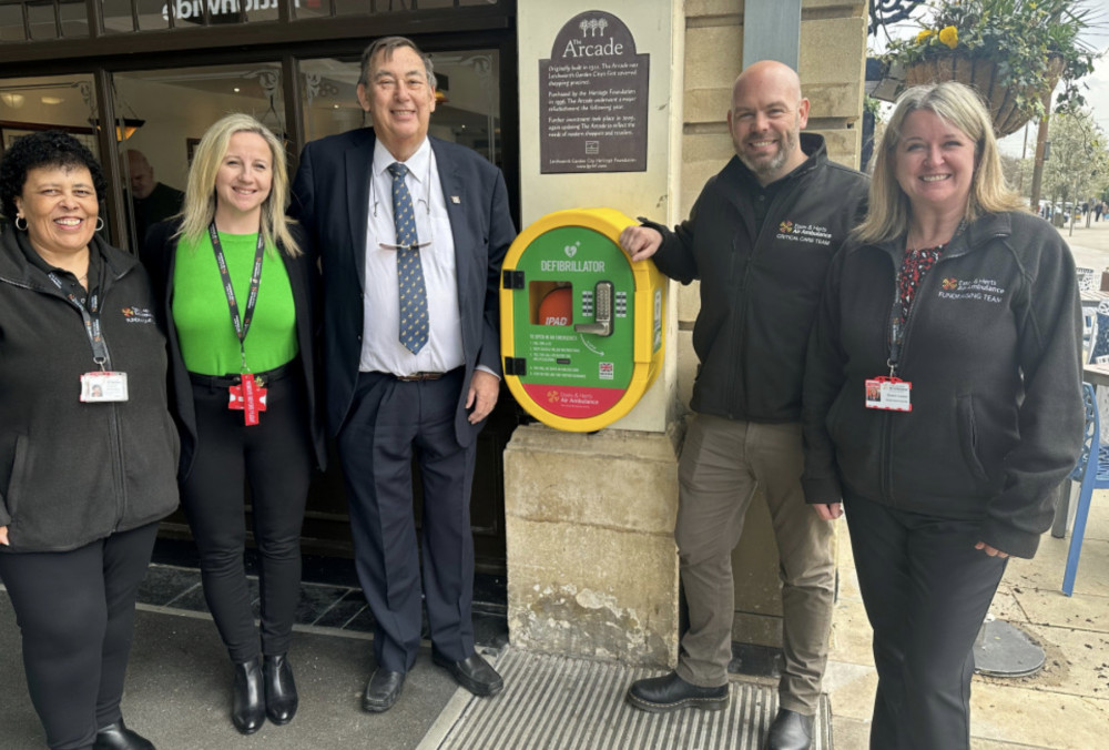 Yvonne Barnes, Leila Clarke, Cllr Terry Hone, Adam Carr and Sharon Lenton show the spot where the new defibrillator is situated Yvonne Barnes, Leila Clarke, Cllr Terry Hone, Adam Carr and Sharon Lenton show the spot where the new defibrillator is situated